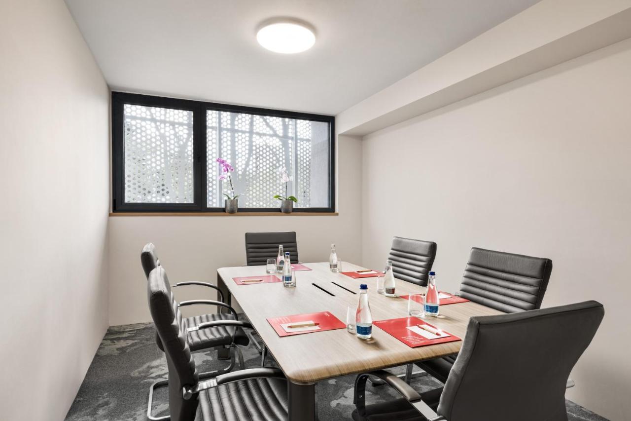 מלון Ramada By Wyndham Slatina Parc מראה חיצוני תמונה