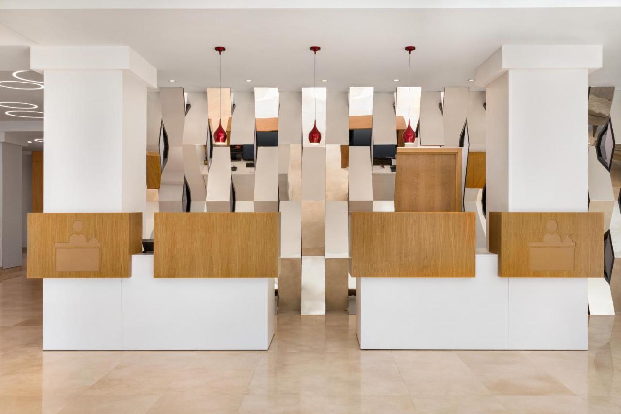 מלון Ramada By Wyndham Slatina Parc מראה חיצוני תמונה