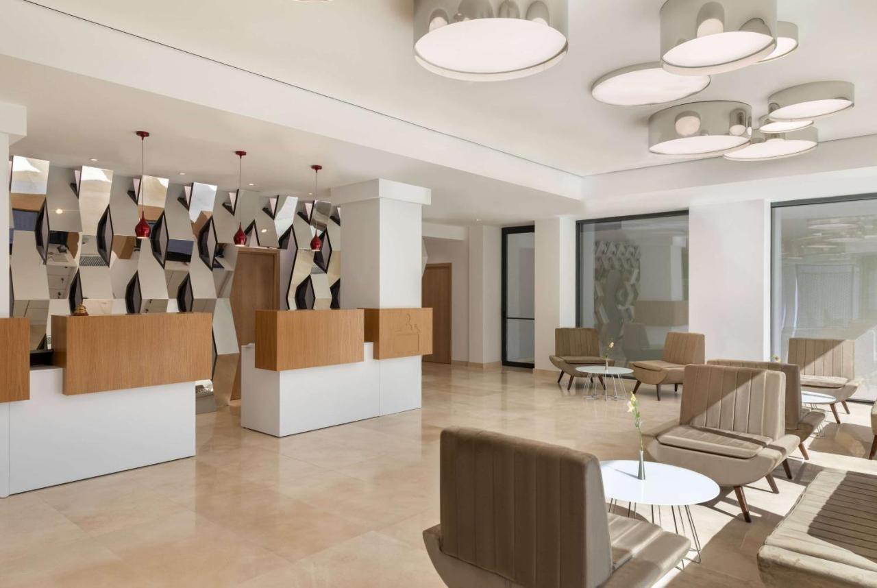 מלון Ramada By Wyndham Slatina Parc מראה חיצוני תמונה