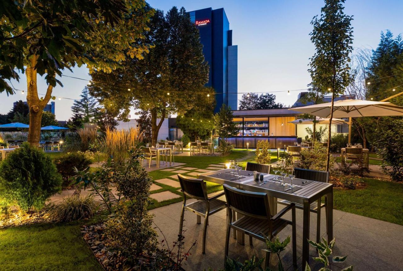 מלון Ramada By Wyndham Slatina Parc מראה חיצוני תמונה