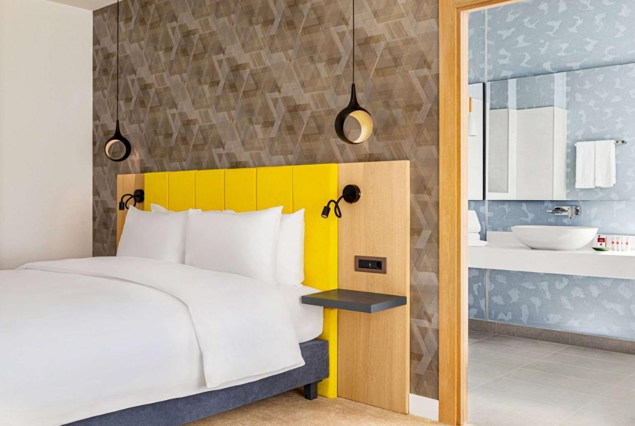 מלון Ramada By Wyndham Slatina Parc מראה חיצוני תמונה